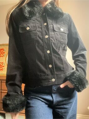 Black Faux-Fur Trim Boxy Button Up Jacket